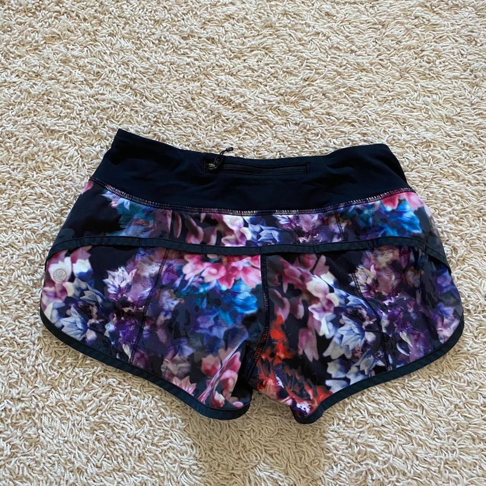Lululemon Speed Shorts Floral Multicolor Size 2